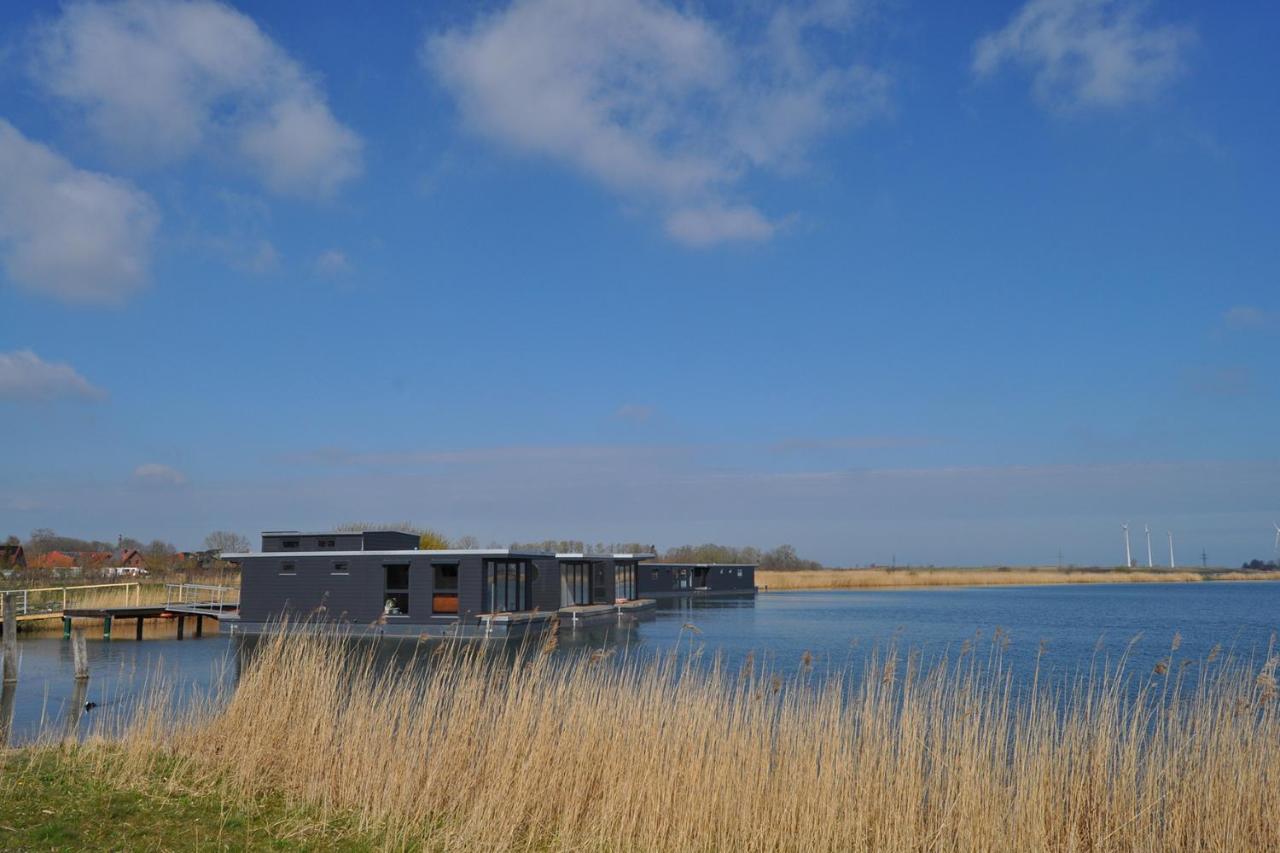 Hausboot Der Frieslaender Im Wangermeer Шилліг Екстер'єр фото