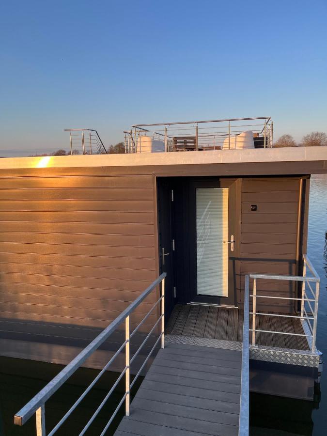 Hausboot Der Frieslaender Im Wangermeer Шилліг Екстер'єр фото